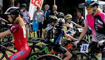 Завод легких конструкций Dekor поддерживает развитие детского велоспорта.
